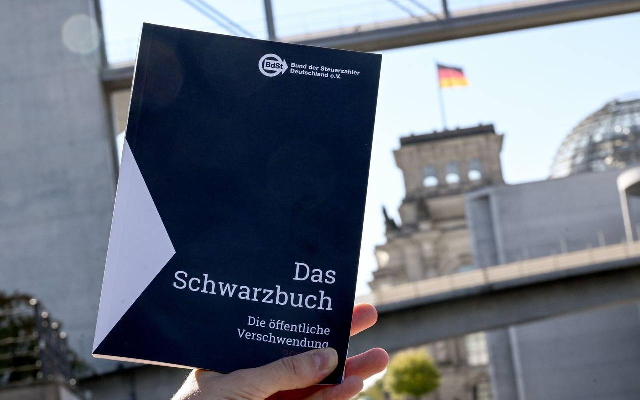 Bund der Steuerzahler stellt das «Schwarzbuch 2025/26» vor