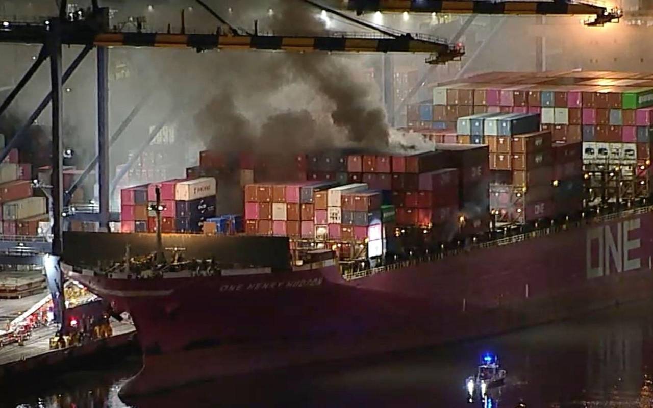 Containerschiffbrand Los Angeles