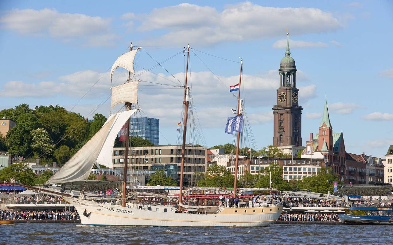Segelschiff «Mare Frisium» im Hamburger Hafen