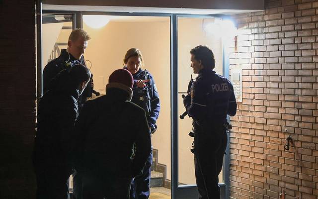 Frau lebensgefährlich verletzt