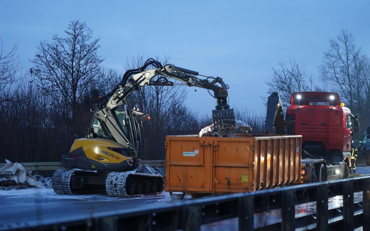 Unfallserie auf der A44 - Tote und Verletzte