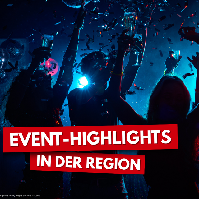 Feiernde Menschen im Dunkeln.