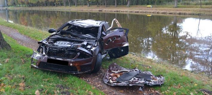 Gestohlenes Auto lag in Lingen im Kanal