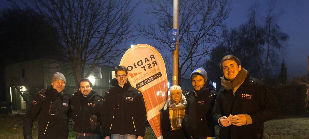 Das RADIO RST-Team: Prakti Nando