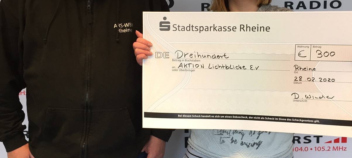 300 Euro für die Aktion Lichtblicke