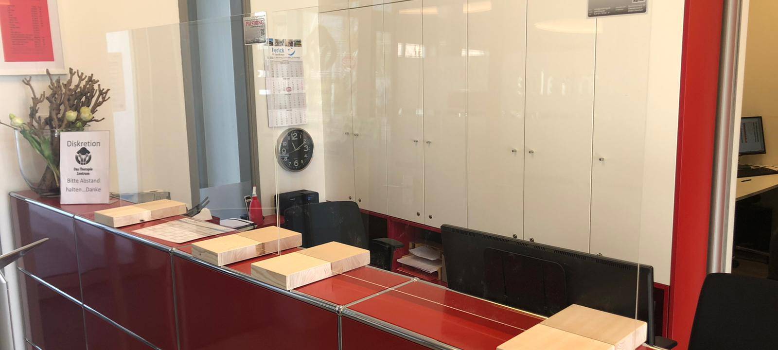 Burgsteinfurter verschenken Spuckschutze