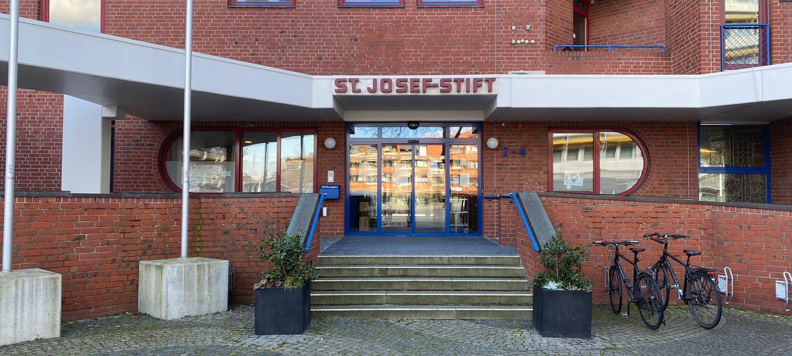 Statistik: Mehr Corona-Todesfälle in Altenheimen