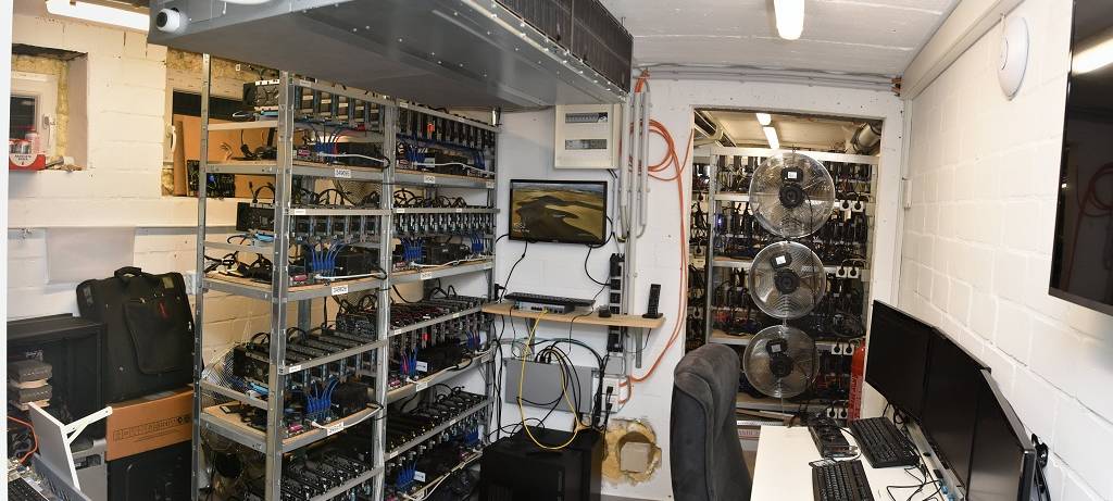 Festnahmen nach Fund von Kinderpornografie