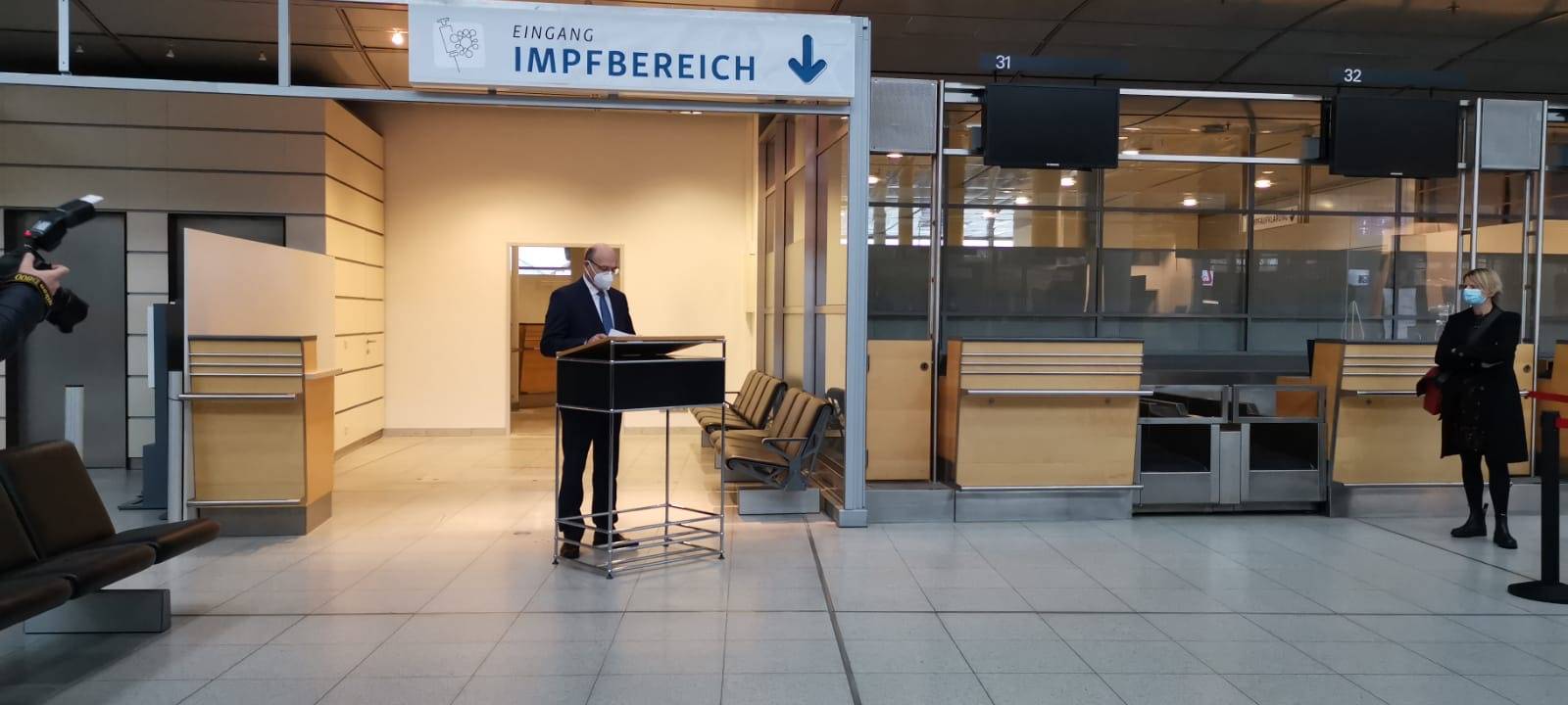 Impfzentrum am Flughafen eröffnet