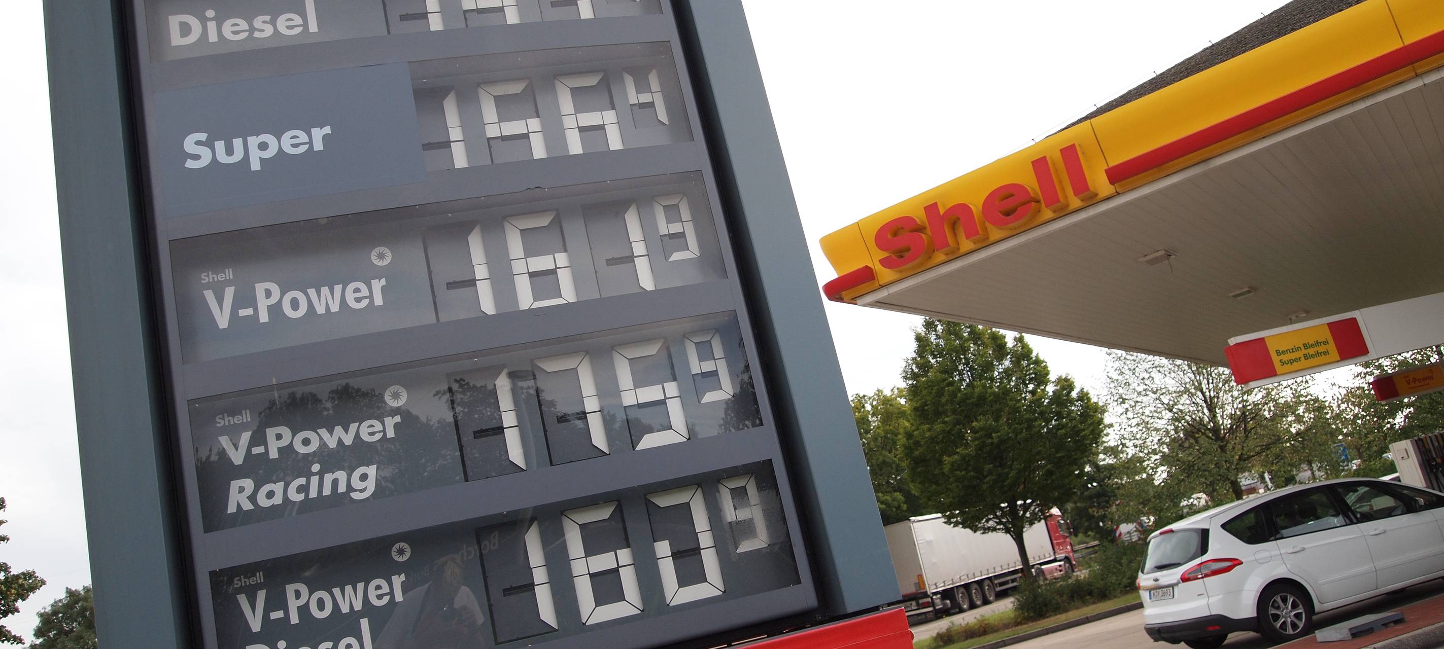 Vor Feiertag: Spritpreise explodieren