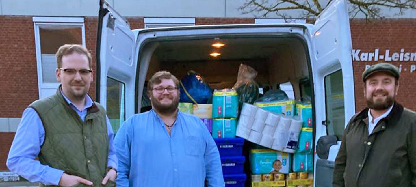 Studienfreunde aus Altenberge und Münster holen Flüchtende in die Region