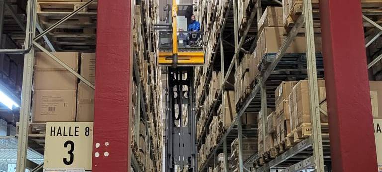 Till tut's: Fachkraft für Lagerlogistik