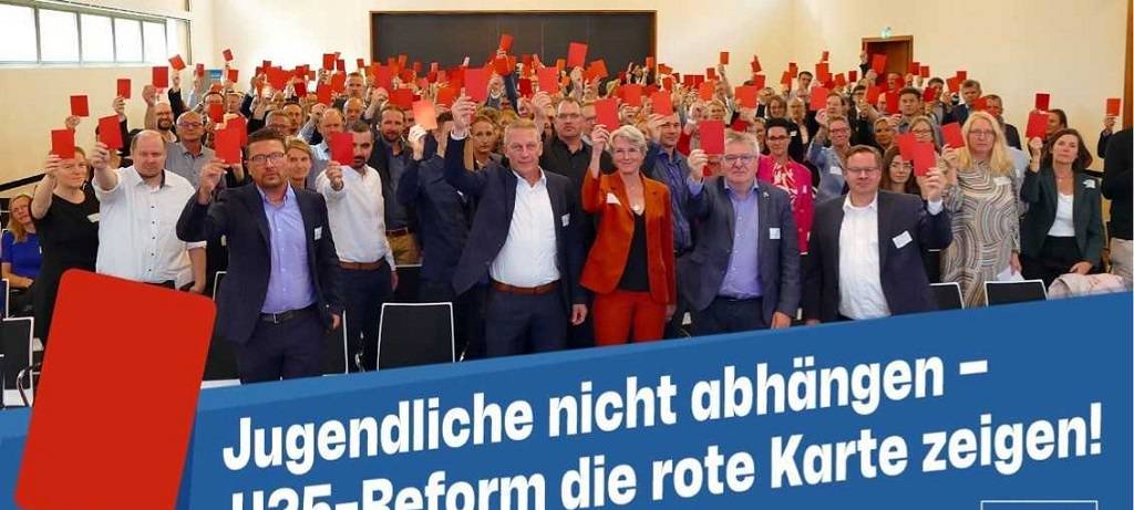 Rote Karte für U25-Reform