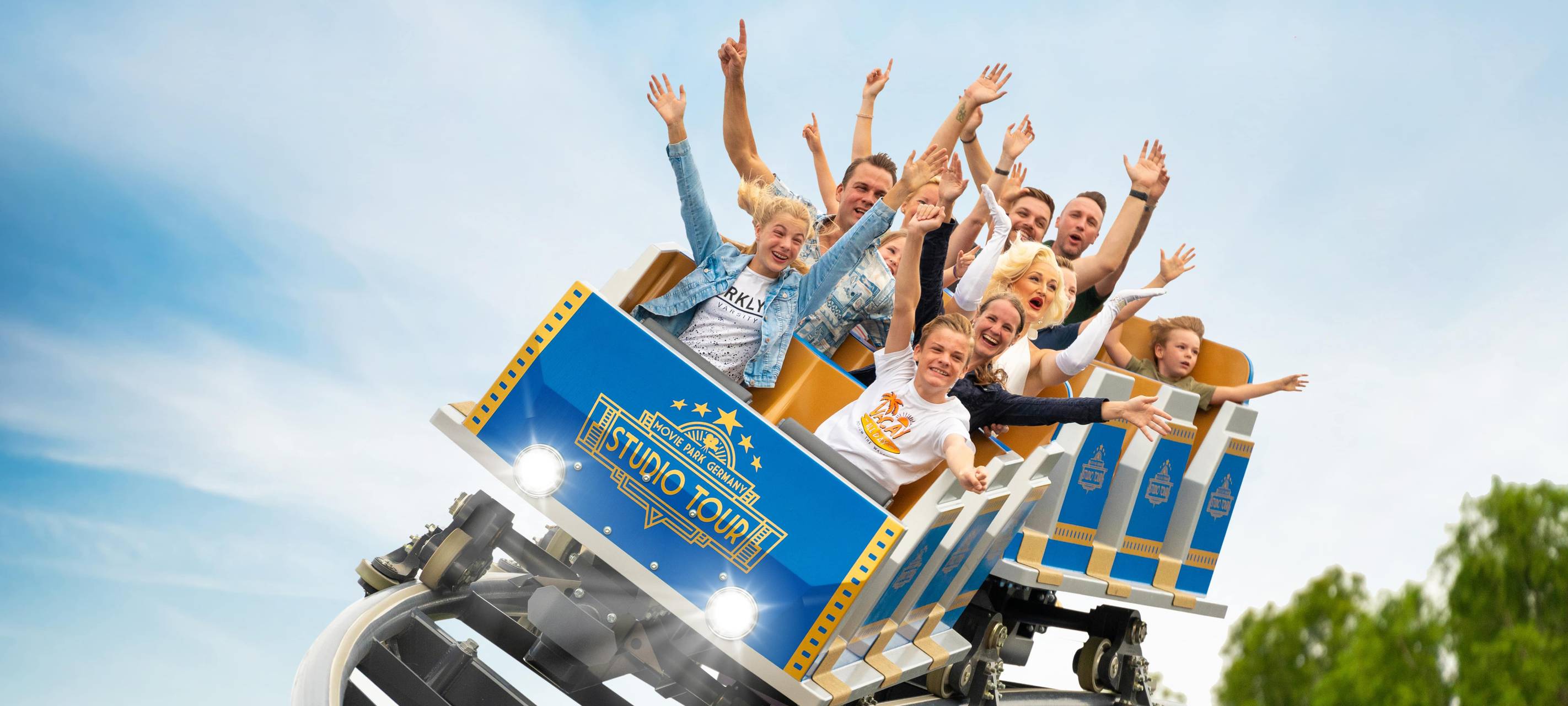 Sören und Kathleen schenken dir Movie Park Tickets