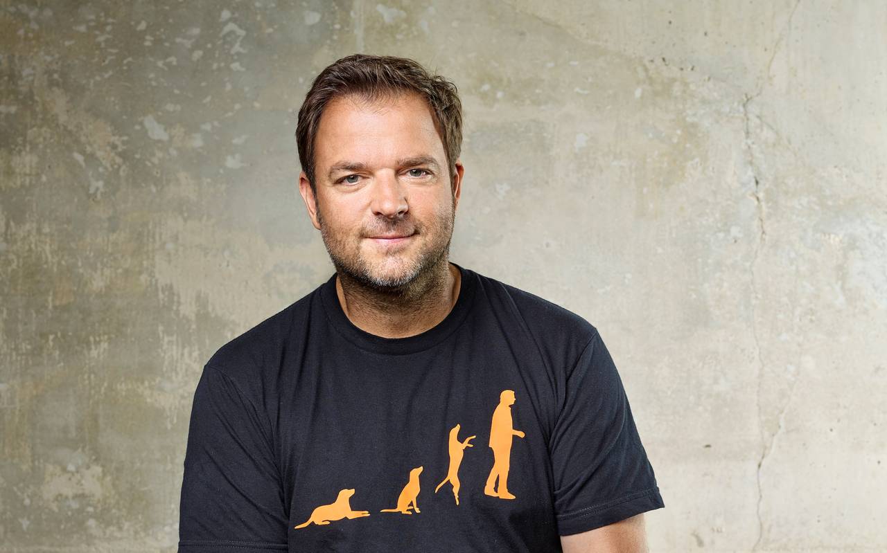 Der will doch nur spielen": Martin Rütter kündigt Stargast für sein Tourfinale an - RADIO RST