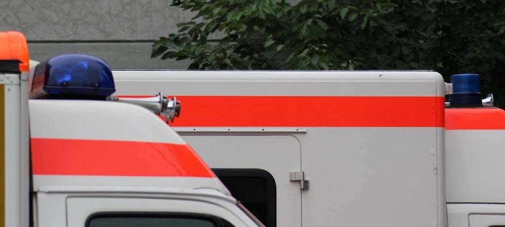 Zug reißt LKW in Stücke