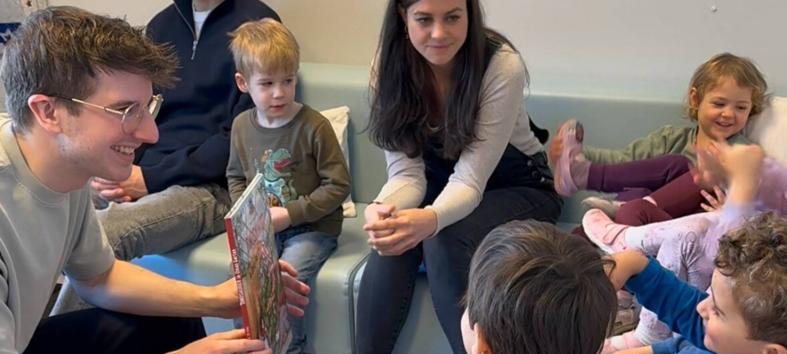 Die Kinder in der Kita Burg Eulenstein in Greven hatten viel Spaß während des Vorlesens.
