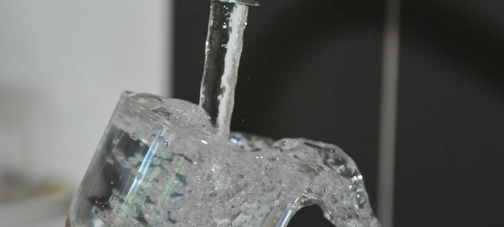 Kostenloses Wasser to go