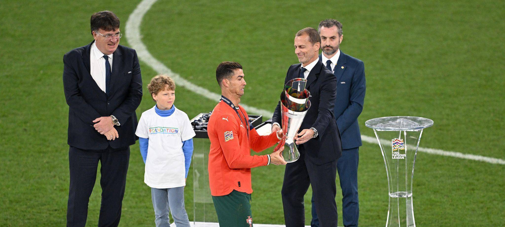 Cristiano Ronaldo und Aleksander Ceferin