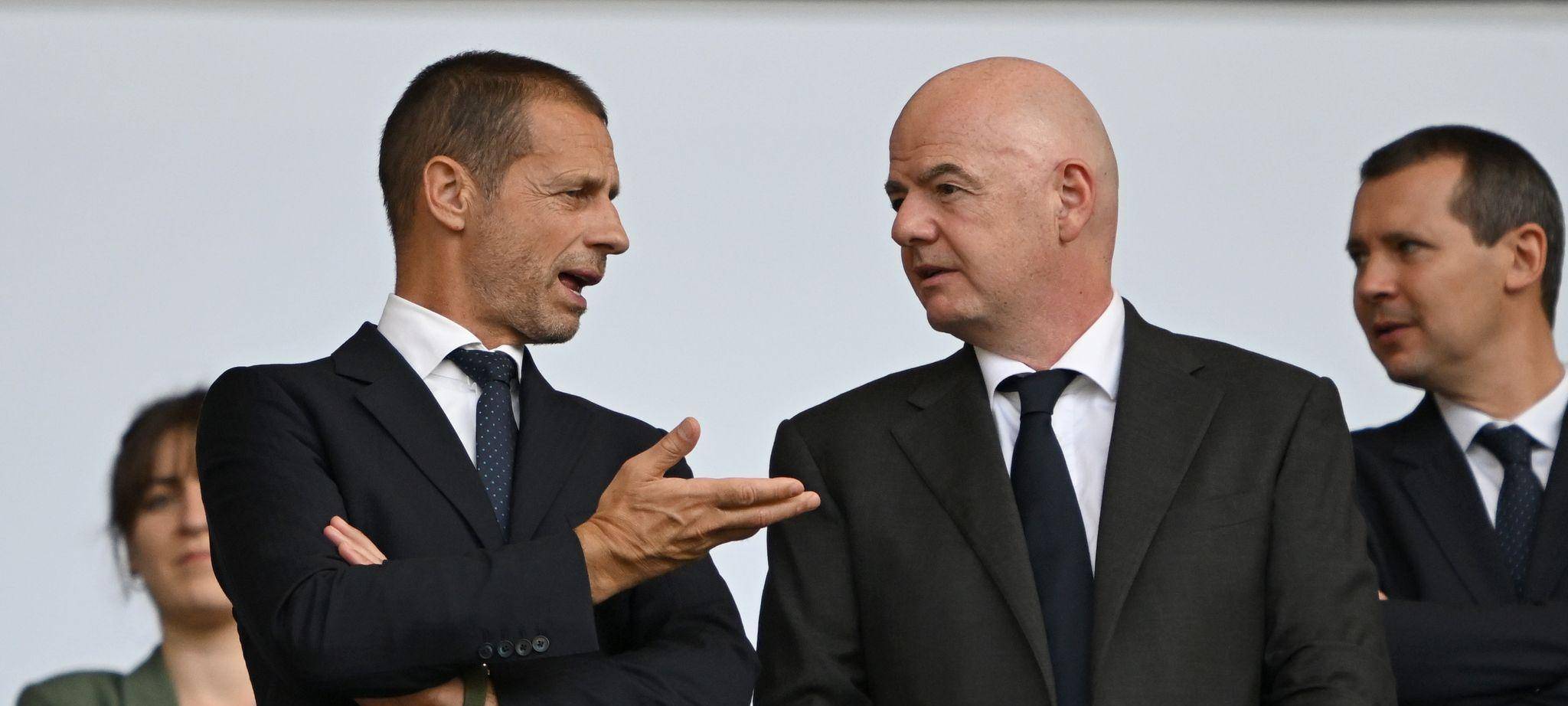 Aleksander Ceferin (l.) und Gianni Infantino